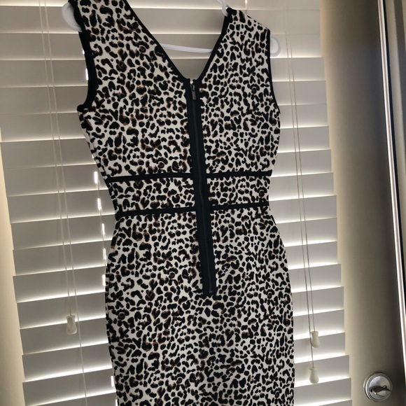 Dress - Picture 3 of 3